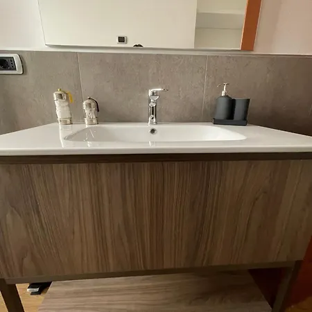 Apartman La Finestra Blu 1 *